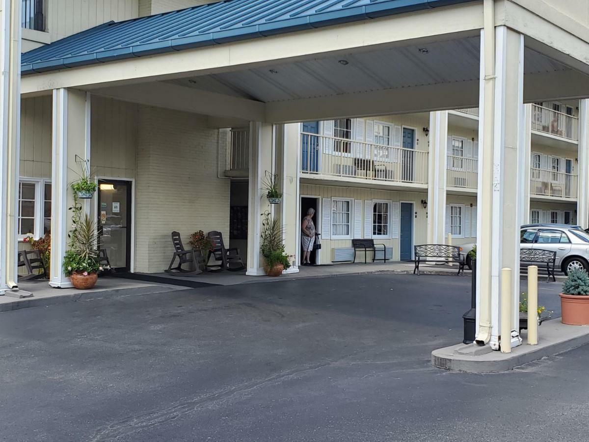 Colonial House Motel 鸽子谷 外观 照片
