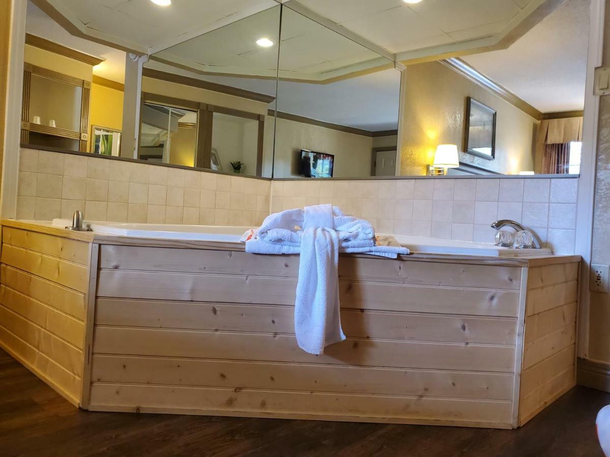 Colonial House Motel 鸽子谷 外观 照片