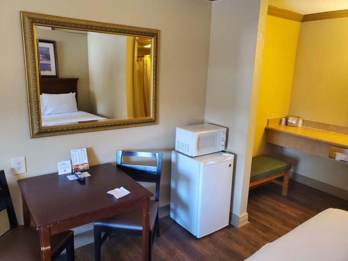 Colonial House Motel 鸽子谷 外观 照片