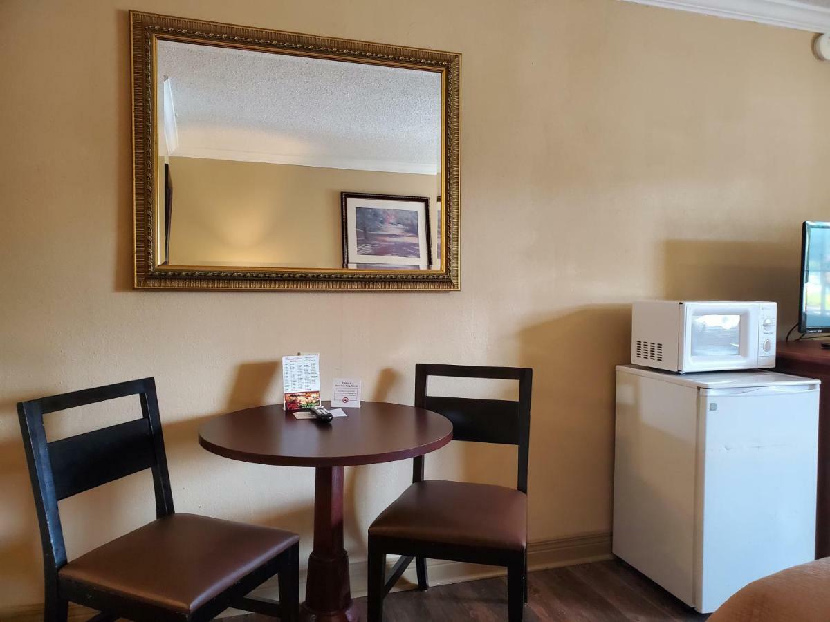 Colonial House Motel 鸽子谷 外观 照片