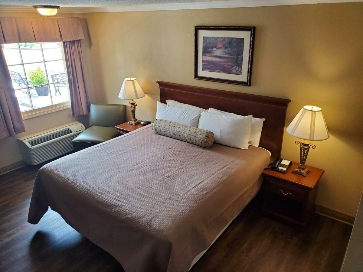 Colonial House Motel 鸽子谷 外观 照片